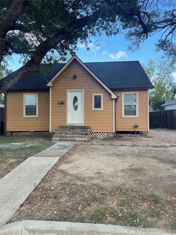 511 Wafer Street, Pasadena, TX 77506