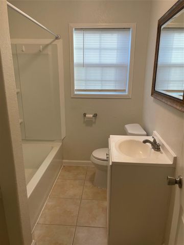 511 Wafer Street, Pasadena, TX 77506