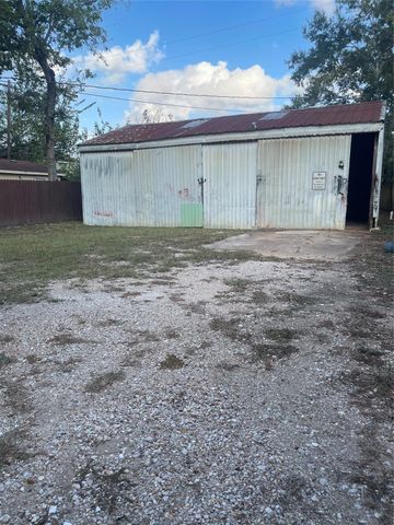 511 Wafer Street, Pasadena, TX 77506