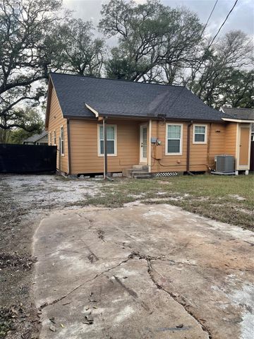 511 Wafer Street, Pasadena, TX 77506