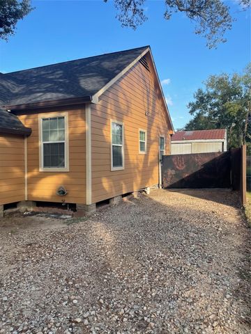 511 Wafer Street, Pasadena, TX 77506