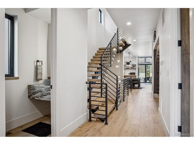 2828 Vallejo St, Denver, CO 80211