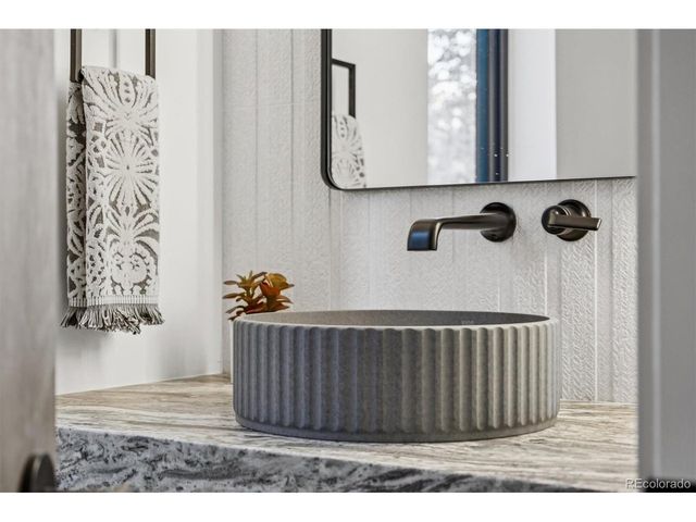 2828 Vallejo St, Denver, CO 80211