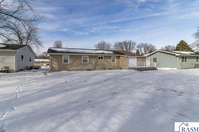 608 SW 1st Street, Madelia, MN 56062