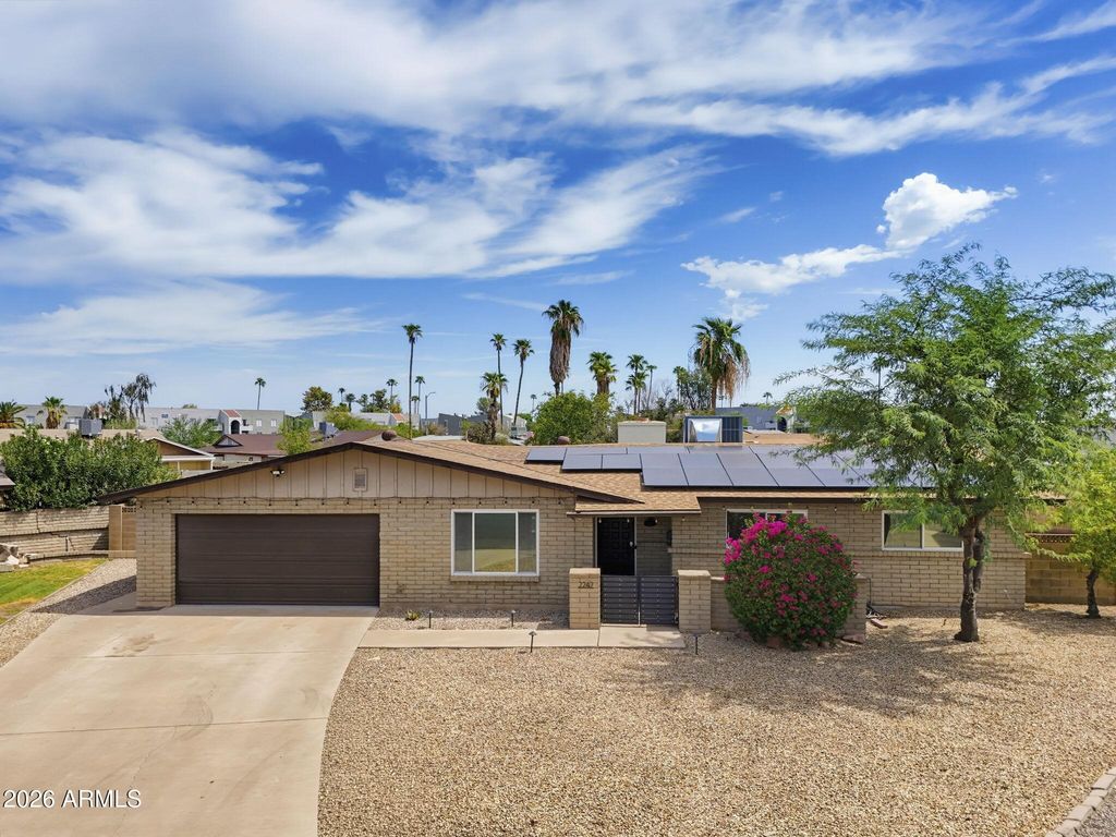 2242 W CONCHO Circle, Mesa, AZ 85202 — photo 5