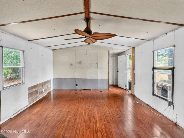 4159 9th Street SE, Boiling Spring Lakes, NC 28461