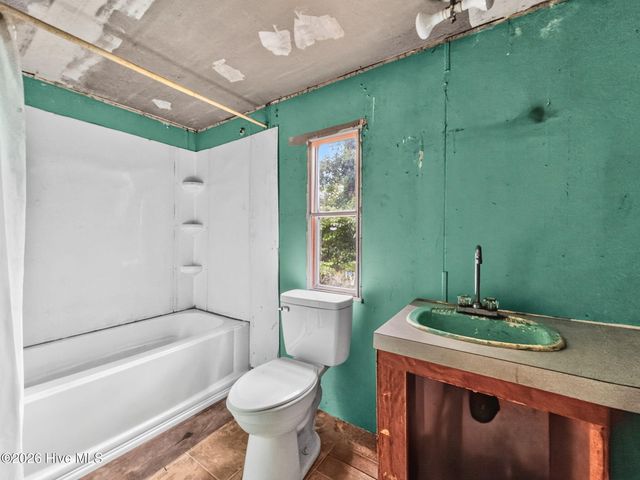 4159 9th Street SE, Boiling Spring Lakes, NC 28461