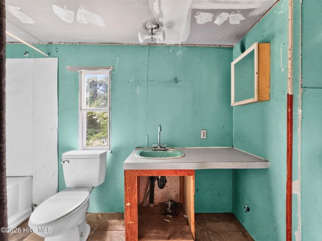4159 9th Street SE, Boiling Spring Lakes, NC 28461