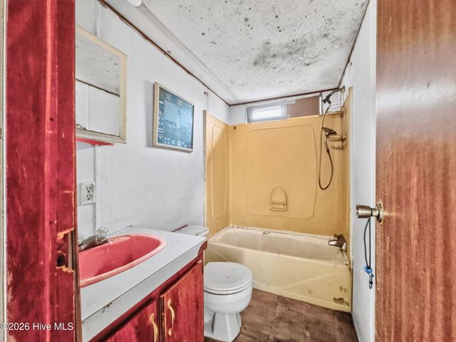 4159 9th Street SE, Boiling Spring Lakes, NC 28461