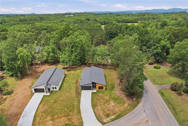 1081 Country Club Road, Pickens, SC 29671