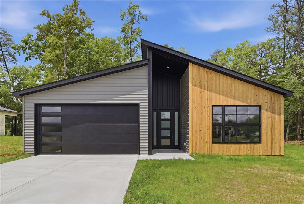 1081 Country Club Road, Pickens, SC 29671