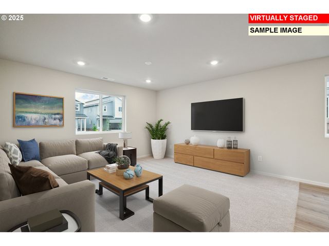 714 Merriott Ln, Woodburn, OR 97071