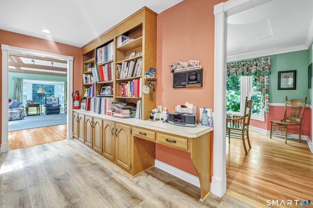 61 Greenbriar Road, Oxford, CT 06478