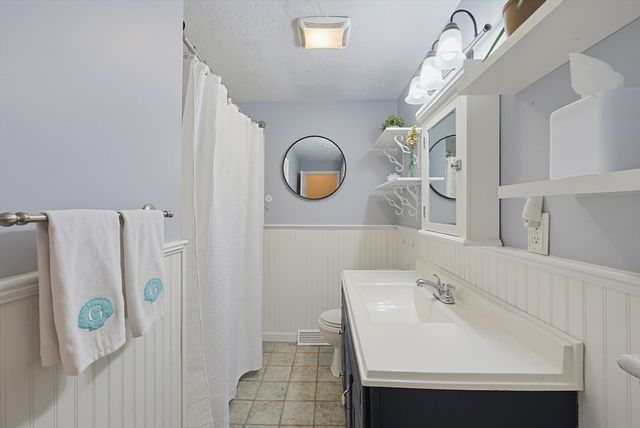 41 Myrtle St, Rockland, MA 02370