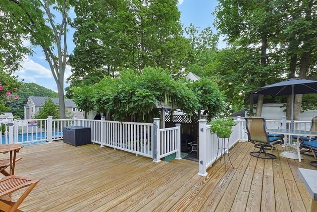 41 Myrtle St, Rockland, MA 02370