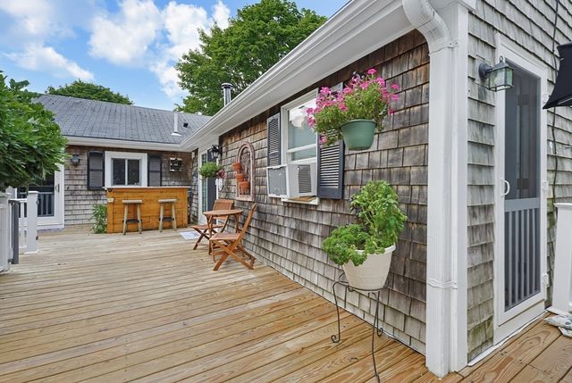 41 Myrtle St, Rockland, MA 02370