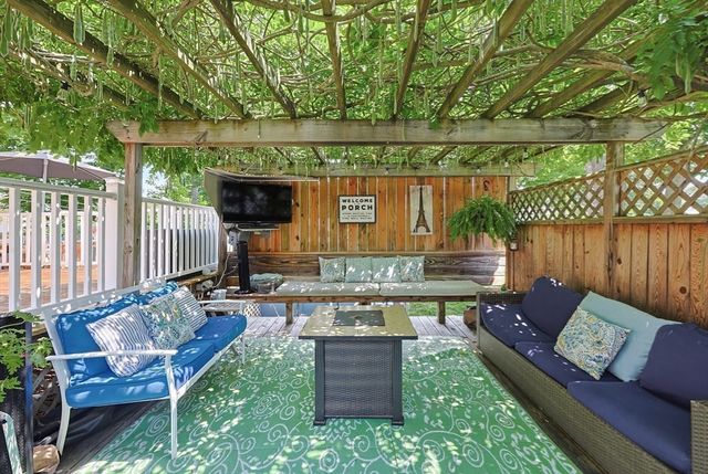 41 Myrtle St, Rockland, MA 02370