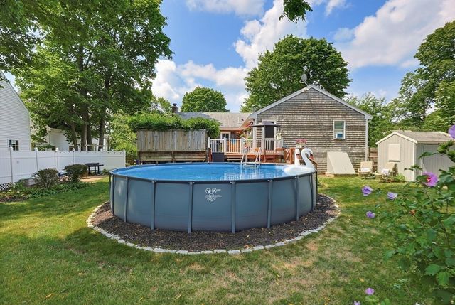 41 Myrtle St, Rockland, MA 02370