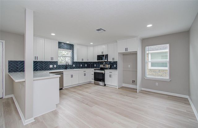 11003 Mossy Hollow Lane, Houston, TX 77075