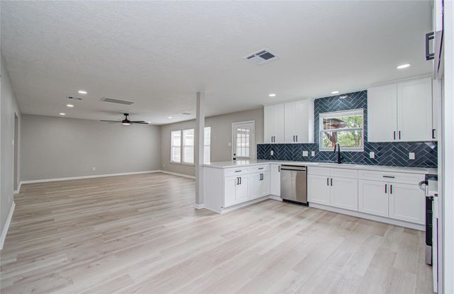 11003 Mossy Hollow Lane, Houston, TX 77075