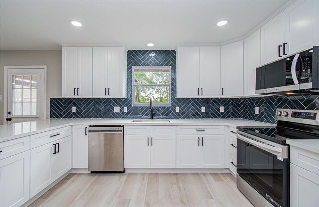 11003 Mossy Hollow Lane, Houston, TX 77075