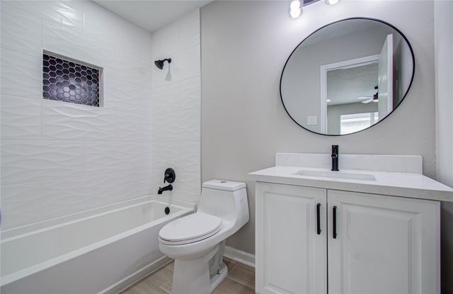 11003 Mossy Hollow Lane, Houston, TX 77075