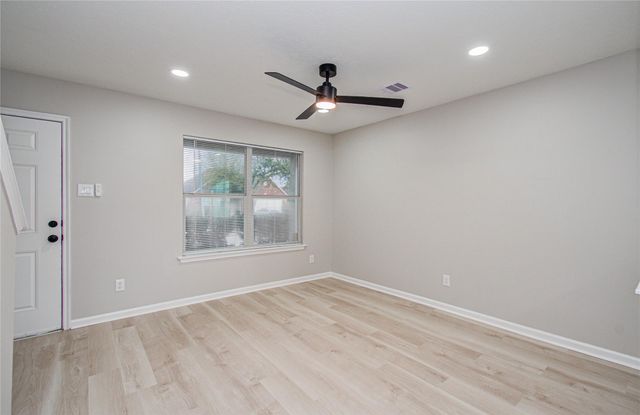 11003 Mossy Hollow Lane, Houston, TX 77075