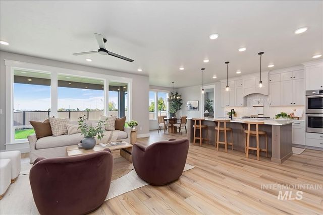 6619 W Mattawa Dr, Meridian, ID 83646