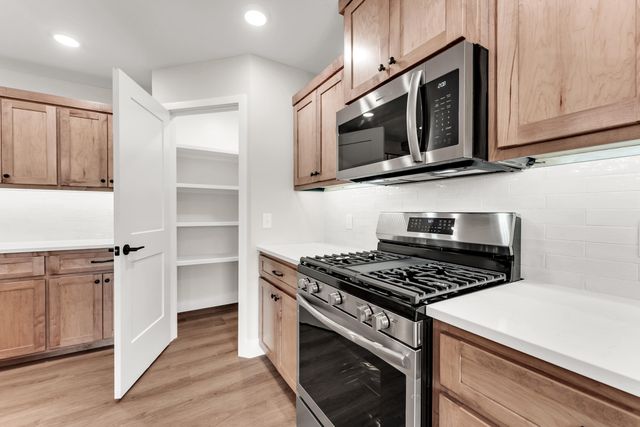 188 Highland Drive, Nixa, MO 65714