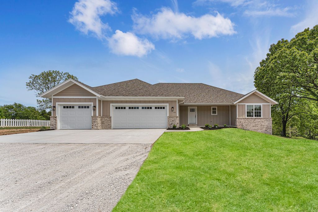 188 Highland Drive, Nixa, MO 65714