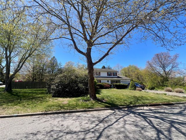 2 Peters Lane, Port Jefferson, NY 11776