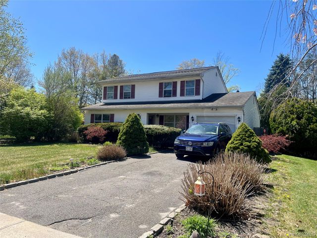 2 Peters Lane, Port Jefferson, NY 11776