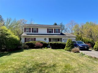 2 Peters Lane, Port Jefferson, NY 11776