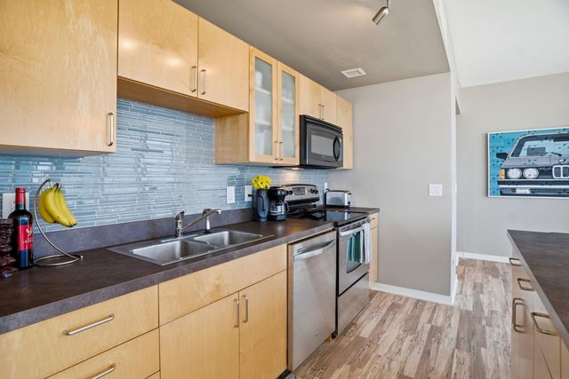 8161 33rd Avenue S 1401, Bloomington, MN 55425