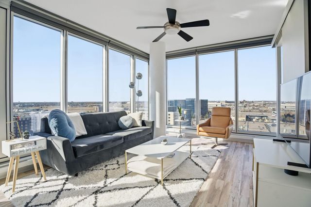 8161 33rd Avenue S 1401, Bloomington, MN 55425