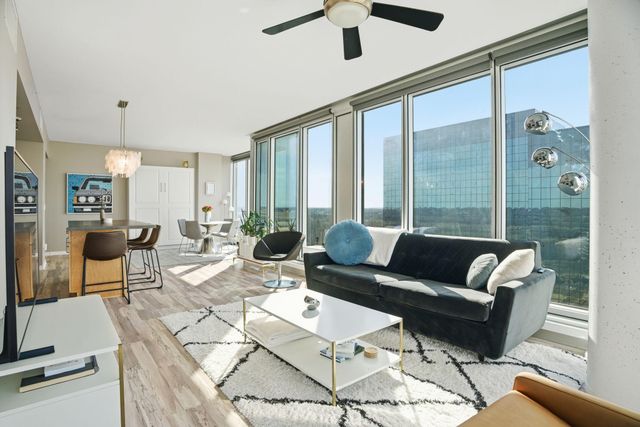 8161 33rd Avenue S 1401, Bloomington, MN 55425