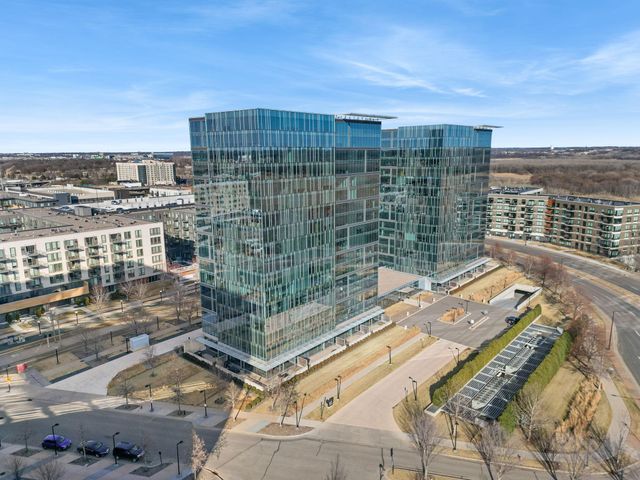 8161 33rd Avenue S 1401, Bloomington, MN 55425