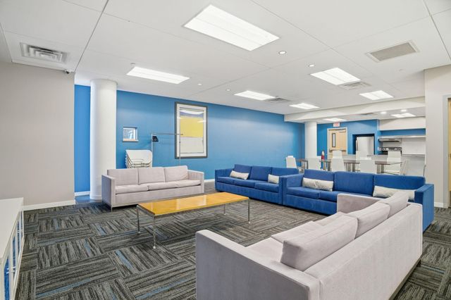 8161 33rd Avenue S 1401, Bloomington, MN 55425