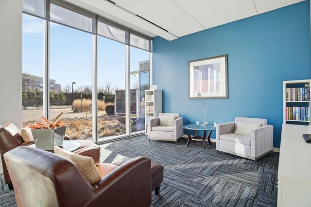 8161 33rd Avenue S 1401, Bloomington, MN 55425