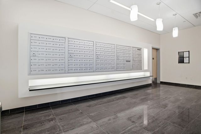 8161 33rd Avenue S 1401, Bloomington, MN 55425