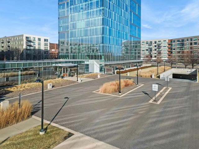 8161 33rd Avenue S 1401, Bloomington, MN 55425