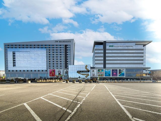 8161 33rd Avenue S 1401, Bloomington, MN 55425