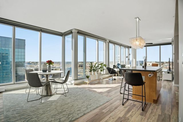 8161 33rd Avenue S 1401, Bloomington, MN 55425