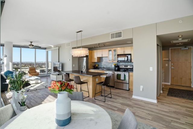 8161 33rd Avenue S 1401, Bloomington, MN 55425