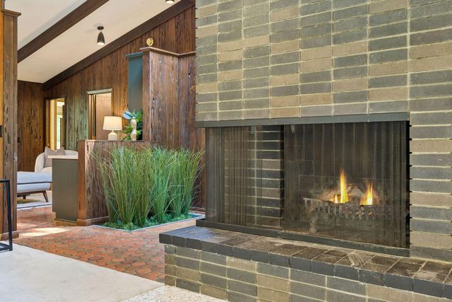8 Sandpiper Lane, North Oaks, MN 55127