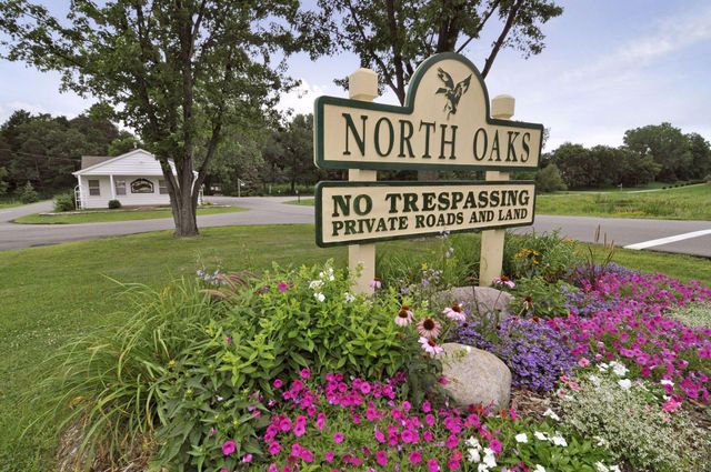 8 Sandpiper Lane, North Oaks, MN 55127