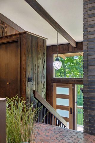8 Sandpiper Lane, North Oaks, MN 55127