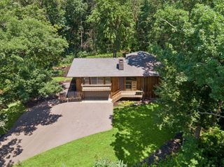 8 Sandpiper Lane, North Oaks, MN 55127