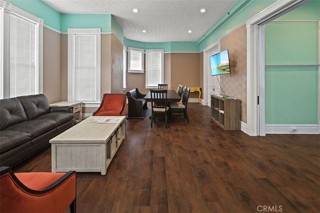 961 W Holt, Ontario, CA 91762