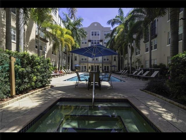 533 NE 3rd Avenue 423, Fort Lauderdale, FL 33301